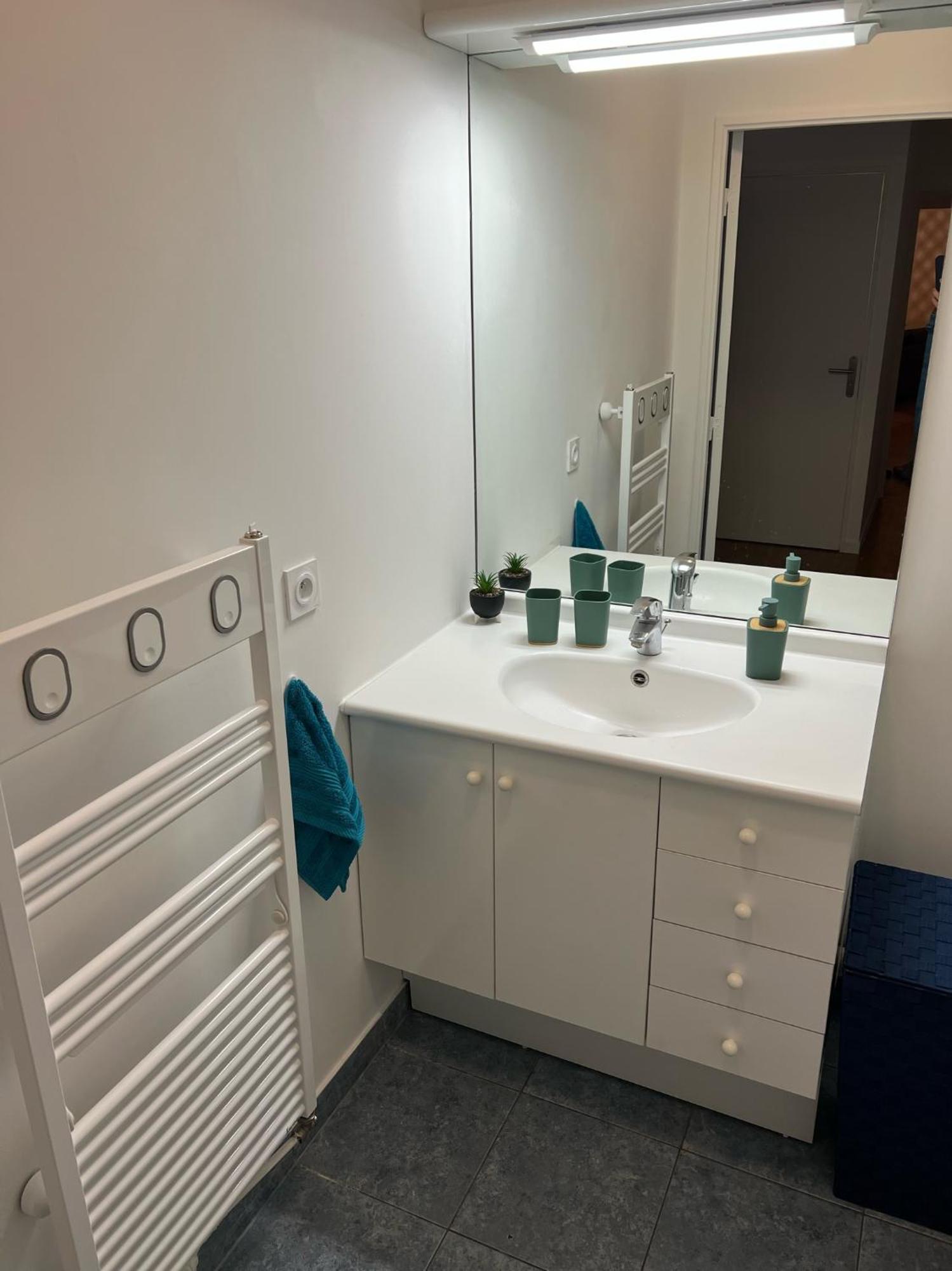 Paris-Montrouge Magnifique Appartement 3 Pieces De 75M2 Avec Parking - Tres Cosy Pour 1 - 8 Personnes Refait A Neuf -Entire Apartment Luxurious And Warm -Montrouge Paris 14Eme - Proche Aeroport Orly Parc Expositions Porte De Versailles Free Wifi Grat Buitenkant foto